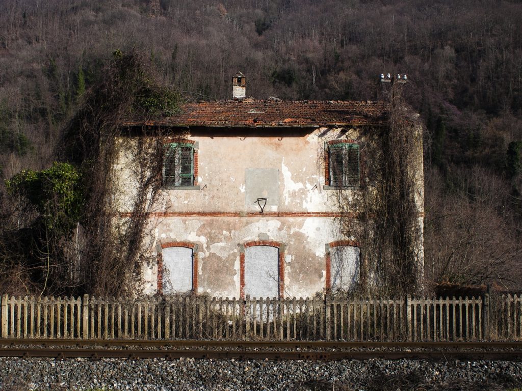 Barga si trova in Garfagnana sulle pendici delle Apuane: è tra i borghi più belli di Italia, è certificato Cittaslow e bandiera arancione del Touring Club italiano