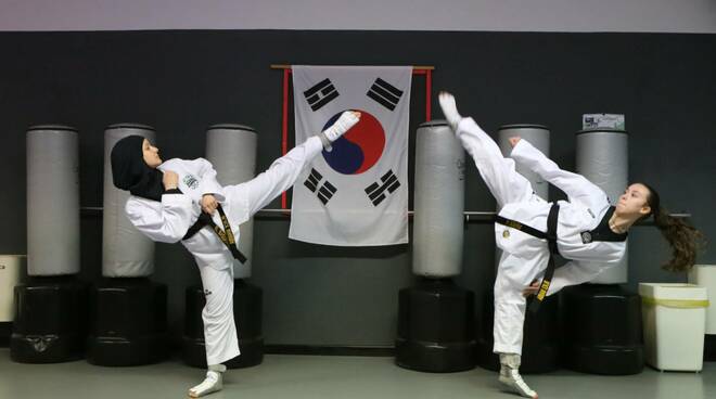 Taekwondo, cintura nera per Asia Pieroni e Aya El Bassraoui