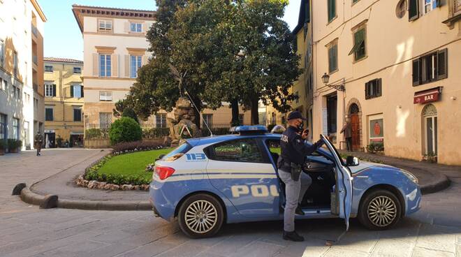 polizia Lucca controlli