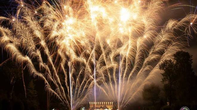 fuochi artificio villa reale Marlia