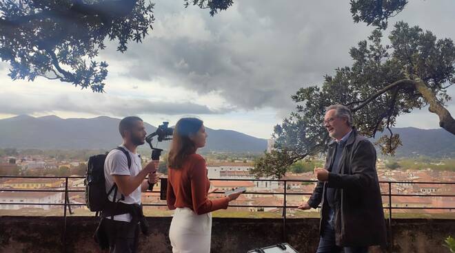 tv francese sulla Torre Guinigi