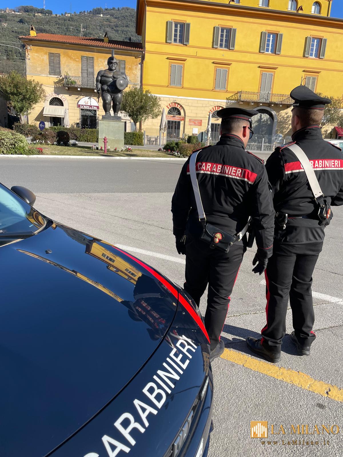 Lucca: Lavoratori in nero ed oltre 20 kg di alimenti sequestrati, sospesa attività commerciale