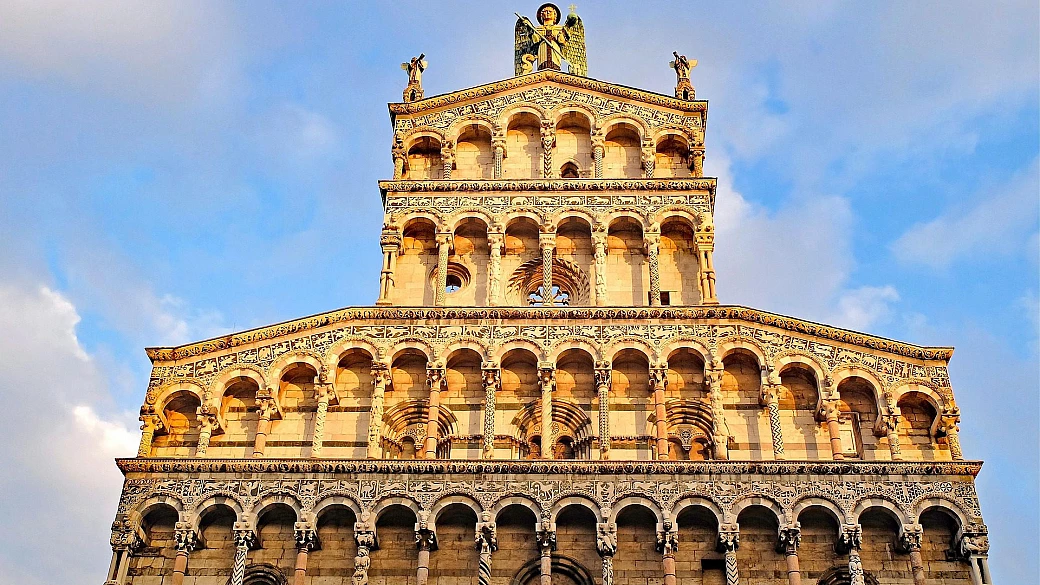 tg del turismo: ultime da caserta, lucca, rovigo, londra, lapponia, laos