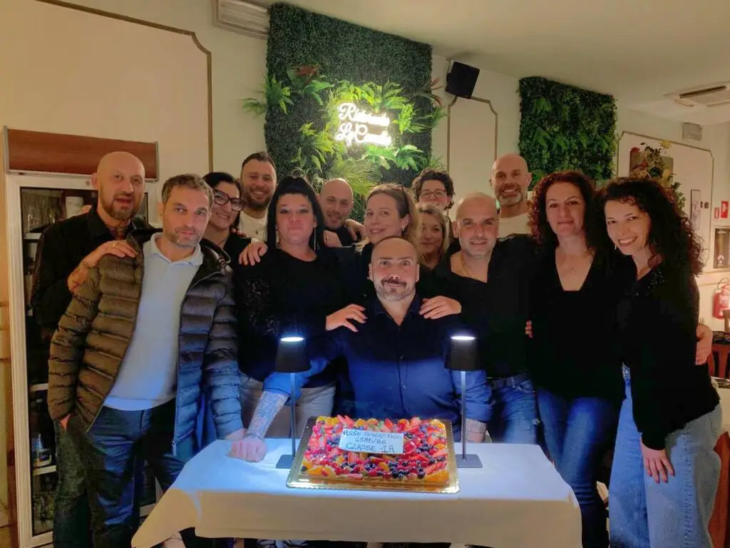 Insieme 40 anni dopo la prima campanella: cena amarcord per gli ex alunni della Orsi a Porcari