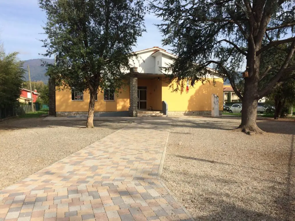 Riqualificazione della primaria di San Colombano, inizia i lavori: la scuola sarà pronta dopo il Natale