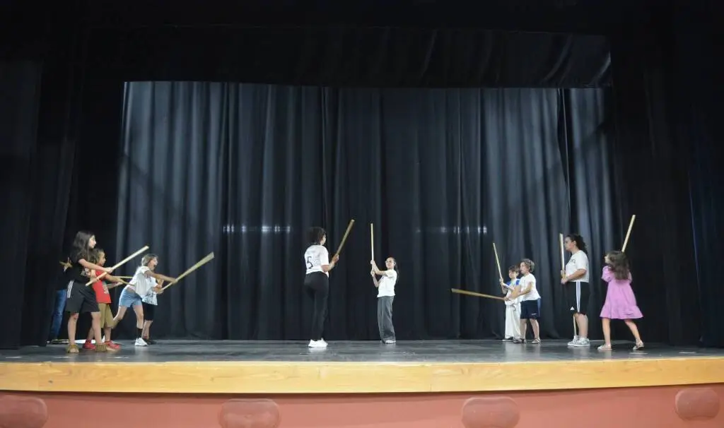 I giovani attori di Studio Amleto portano in scena ‘Monte Olimpo’