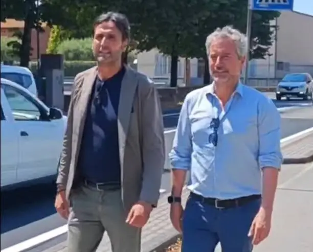 Riasfaltata via di Tiglio dal passaggio a livello fino al confine con Capannori