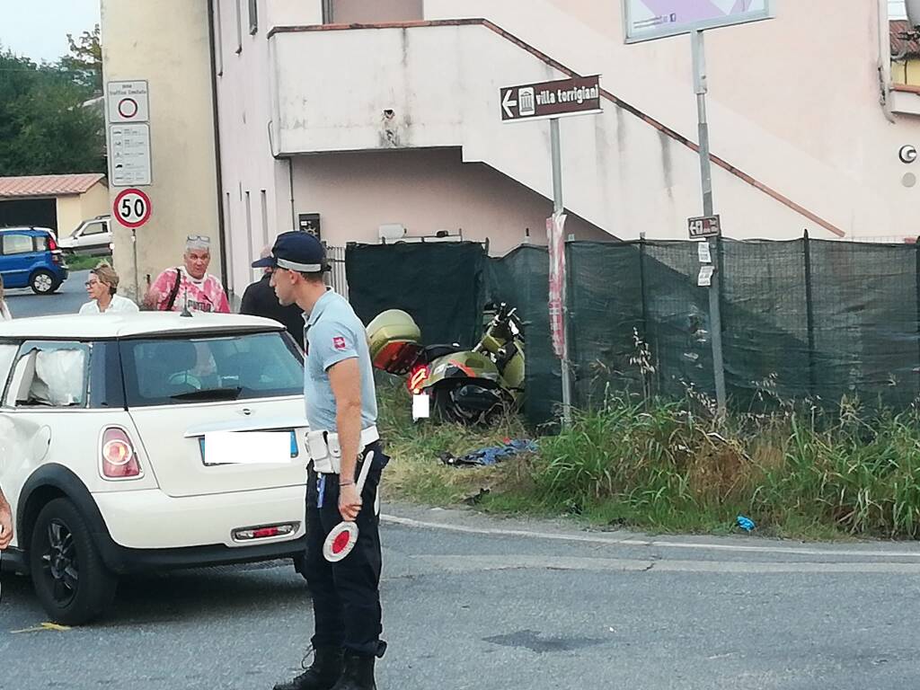 incidente incrocio viale Europa via di San Donnino