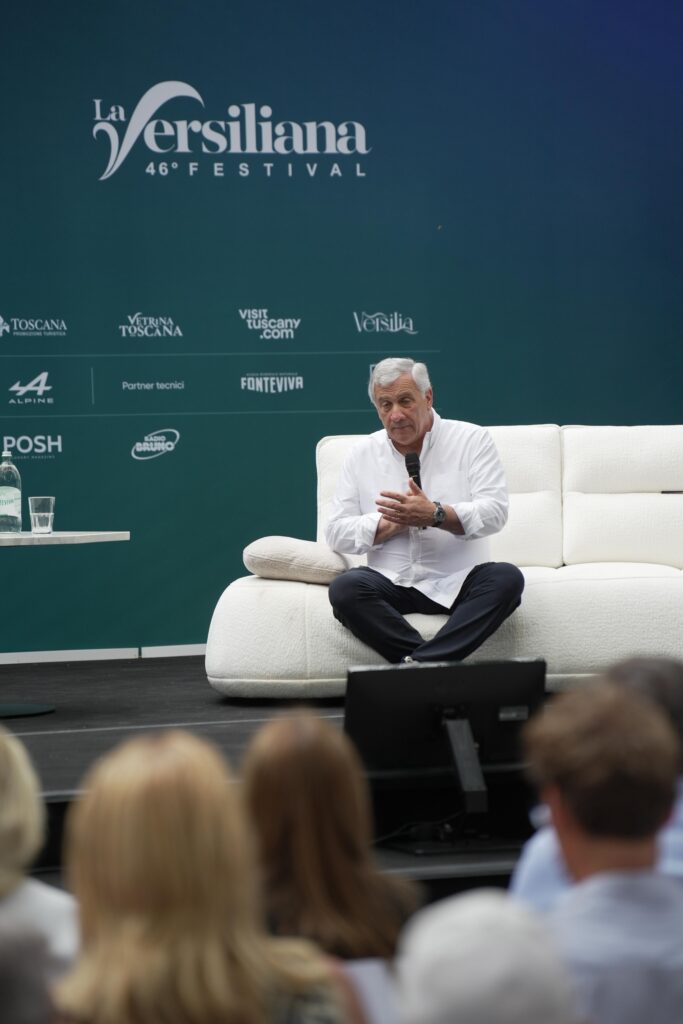 b7efd7bc 4ff9 4dd1 8369 bb09a3d1761f