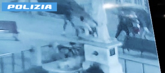 La Polizia di Stato della Questura di Lucca ha arrestato due cittadini tunisini per rissa.