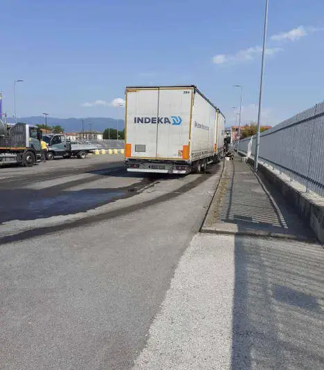 Sversamento di gasolio ad Altopascio, interessate solo superfici asfaltate