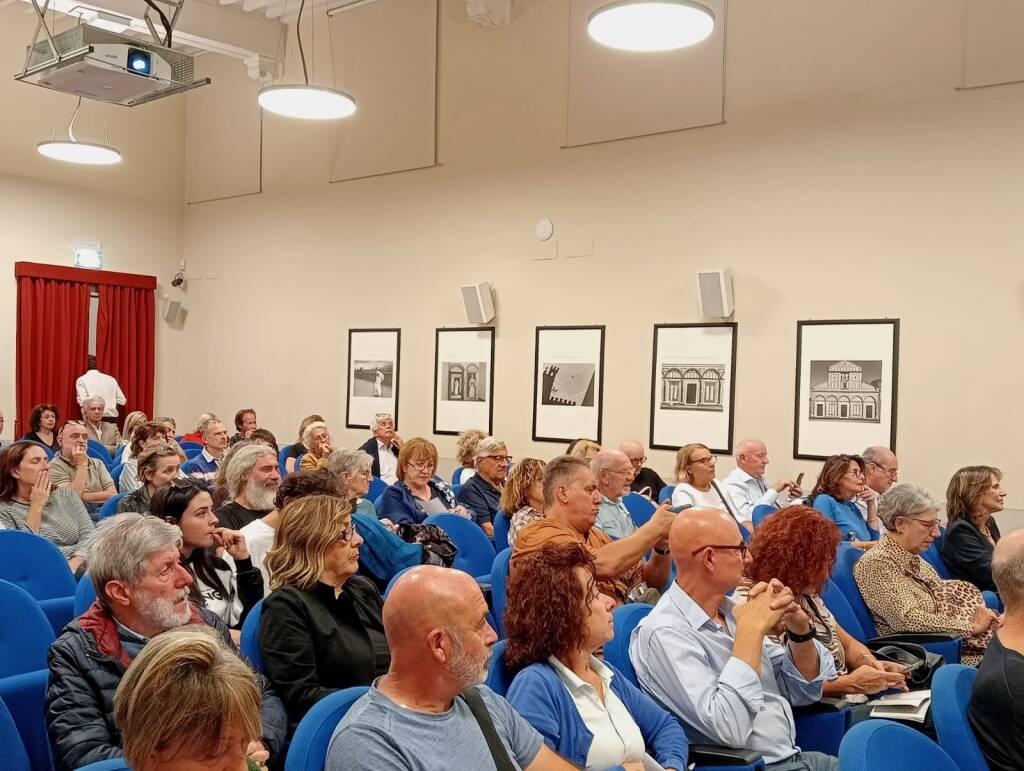 Lucca Curiosa Romano Pesavento