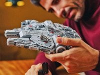 Lego Star Wars compie 25 anni e continua a sorprendere, dal nuovo Millennium Falcon a un magnifico R2D2