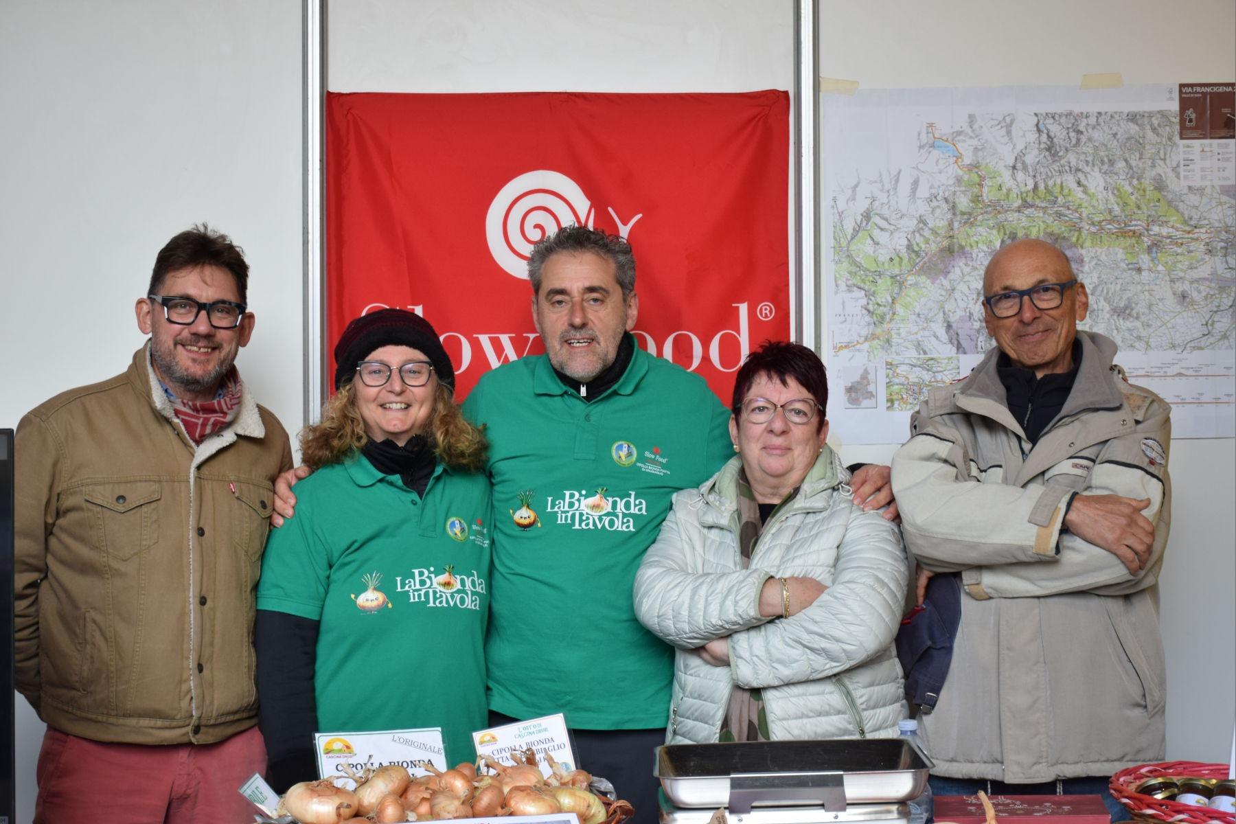 L'assessore all'Agricoltura e foreste Andrea Remoto con Elisa Isabello, Fabio Porcari, Laura e Renzo Tabone