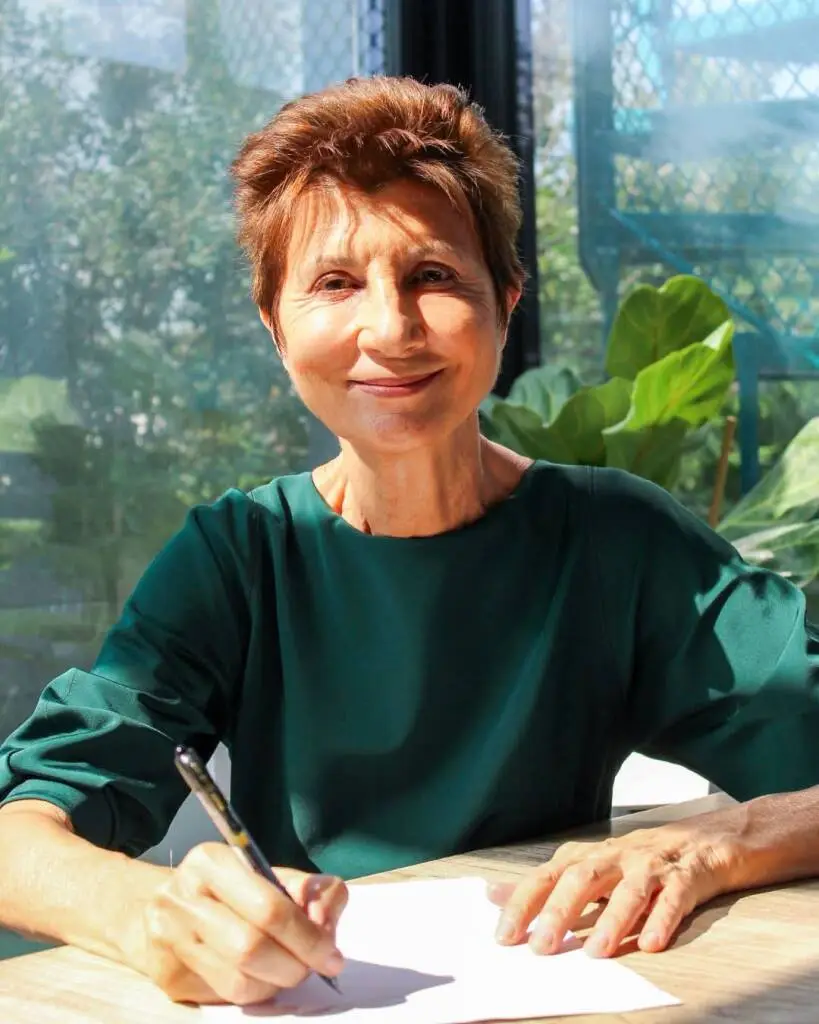 A Porcari il libro di Carla Maria Russo ‘Il velo di Lucrezia’