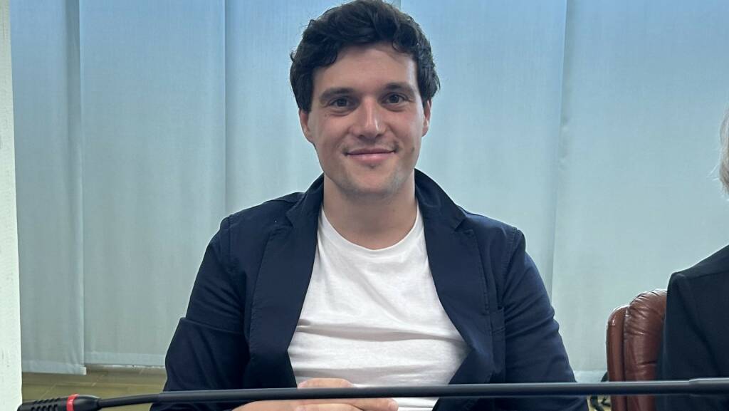 Colonnine di ricarica, Cerasomma (Avs): “Consolidamento storico del mercato delle auto elettriche”