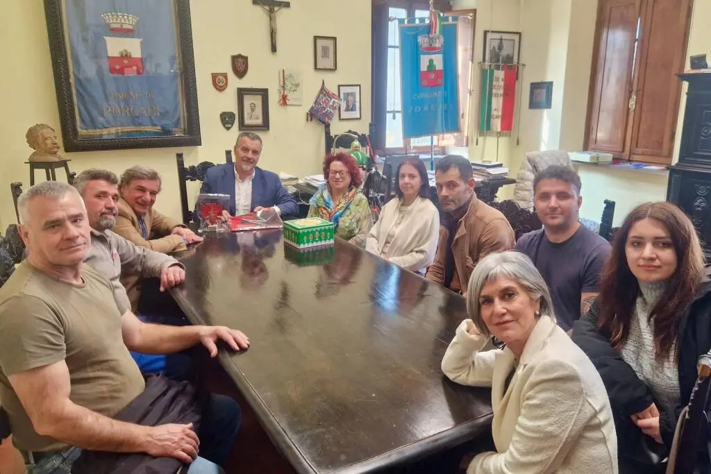 La famiglia Kola ringrazia Porcari e destina la donazione raccolta nei negozi al reparto neonatale del Santa Chiara di Pisa