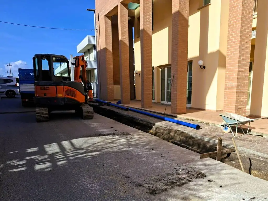Sospensione della fornitura di acqua in via Sbarra a Porcari e via delle Ralle a Capannori per lavori