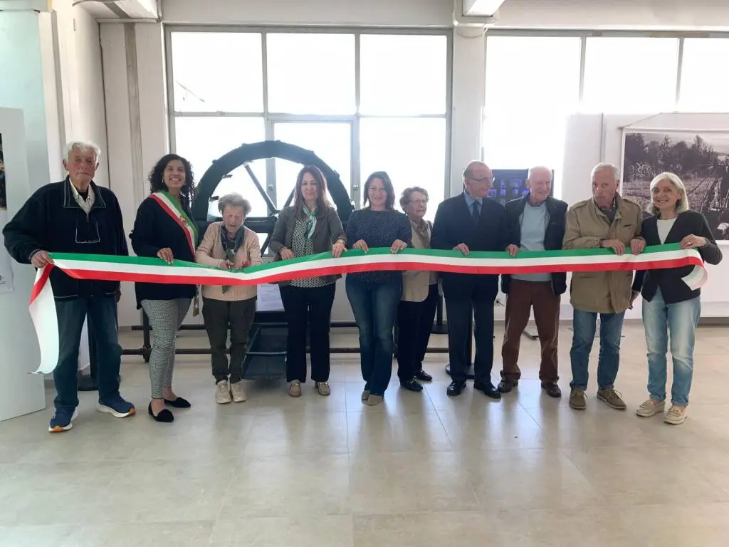 Capannori, inaugurata alla sede comunale la mostra 'Acque e terre: il paesaggio racconta”