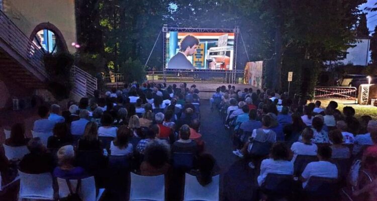 Bottone La tua pubblicità sul giornale