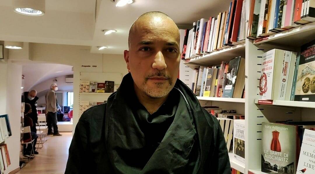 All'Infinita Storia l'ultimo libro di Aldo Gottardo, 'Le ombre tra i cipressi'