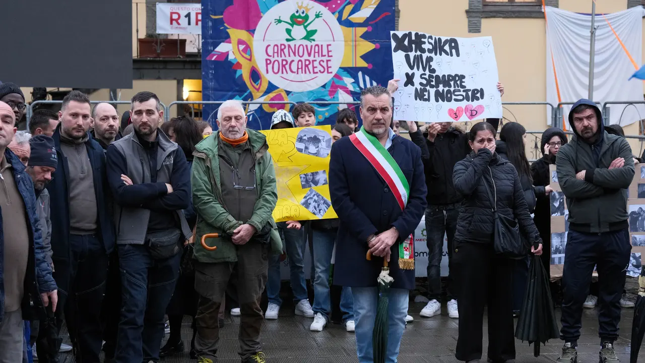 L'ultimo saluto alla famiglia Kola