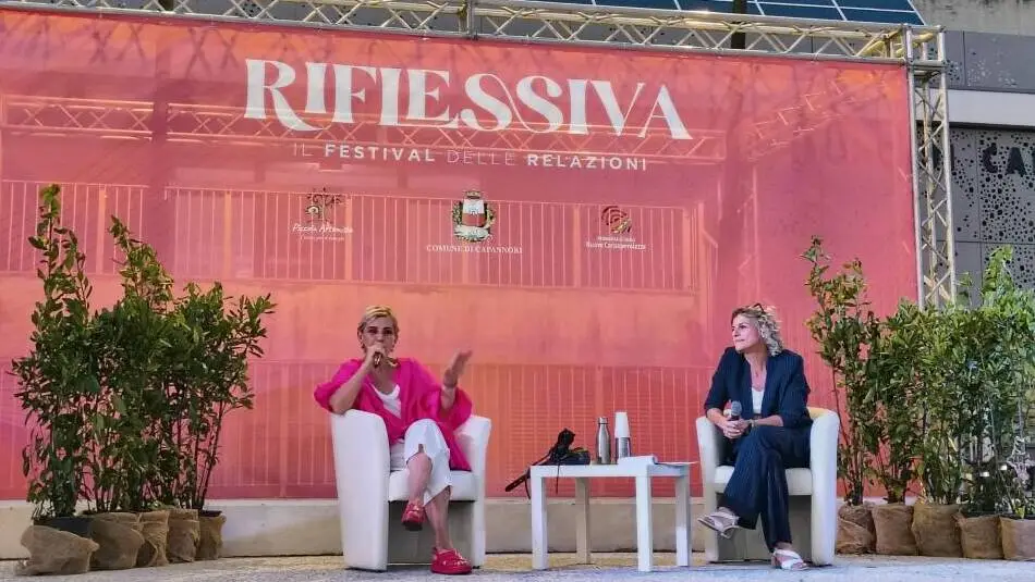 Capannori, grande successo per ‘Riflessiva’: ospiti Lucangeli, Lancini, Galimberti e De Gregorio