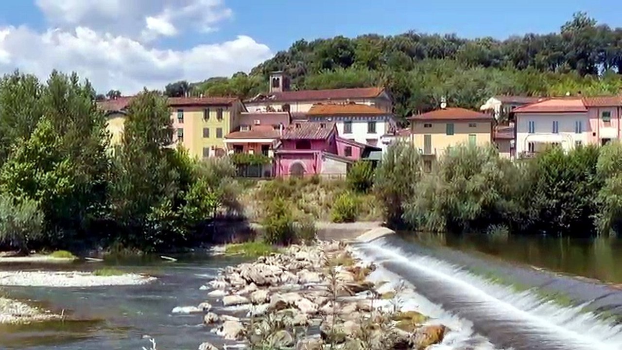 L’estate (alternativa) al fiume: “L’acqua è più pulita che al mare. Un panino, due chiacchiere e via”