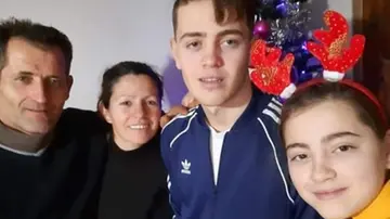 Quell’ultima telefonata disperata: “Aiuto, ci stiamo sentendo male”. Ma il gas uccide tutta la famiglia Kola