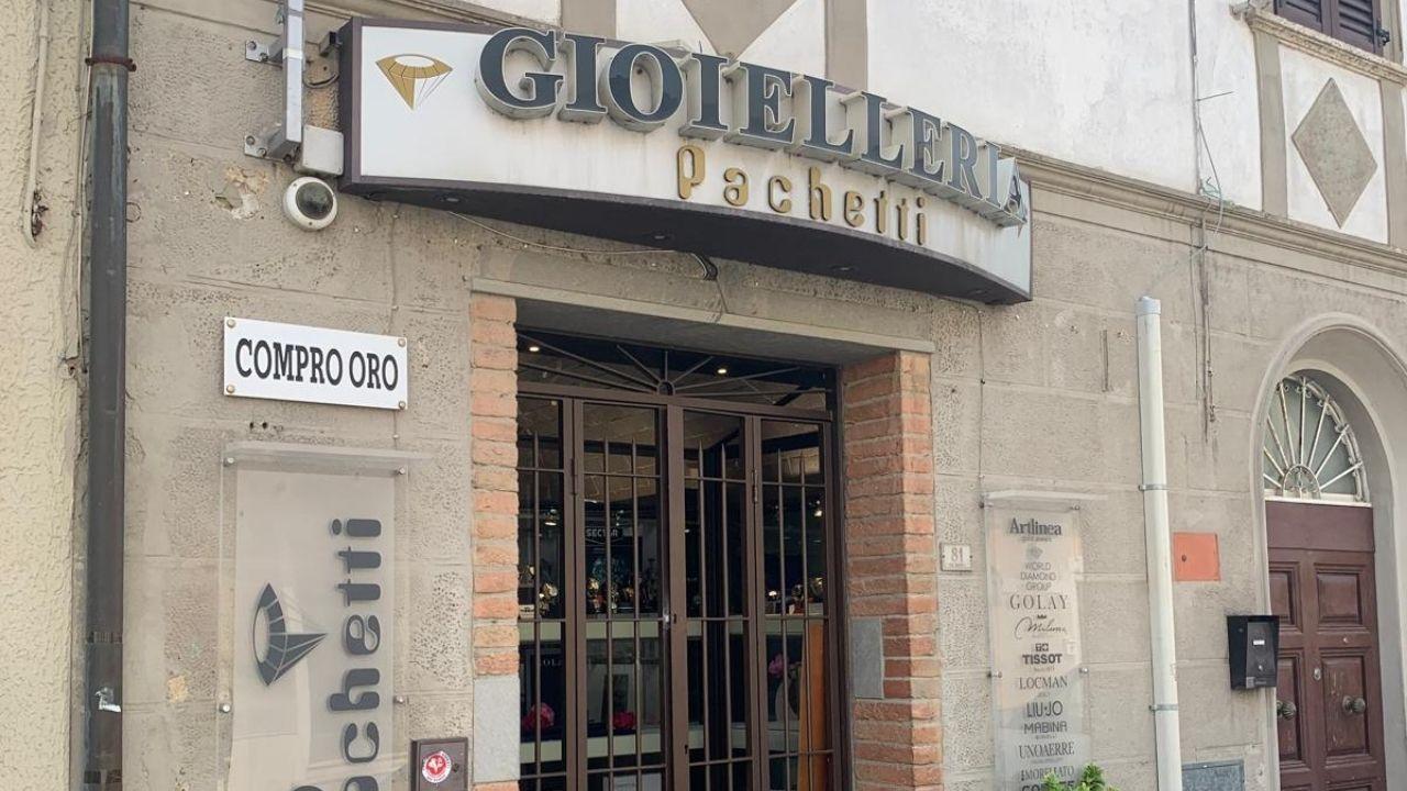 Gioielleria Pachetti in centro a Perignano, Casciana Terme Lari