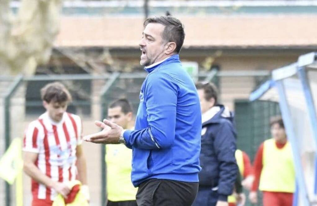 Mister Stefano Santini, allenatore del Forte dei Marmi 2015