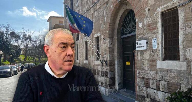 Don Enzo Capitani, cappellano, e l’ingresso della casa circondariale di via Saffi a Grosseto.