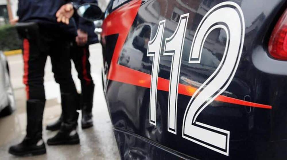 Auto dei Carabinieri con il 112: intervento in viale Colombo a Lido di Camaiore dopo le minacce alla moglie.