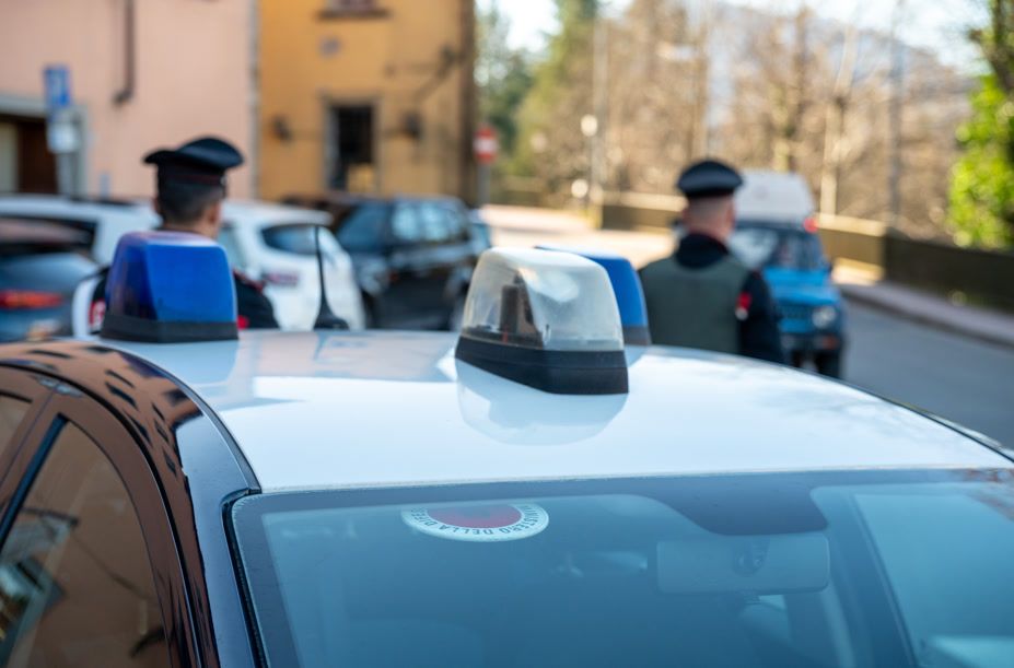 Auto dei carabinieri: restituiti i gioielli all’anziana truffata a Borgo a Mozzano.