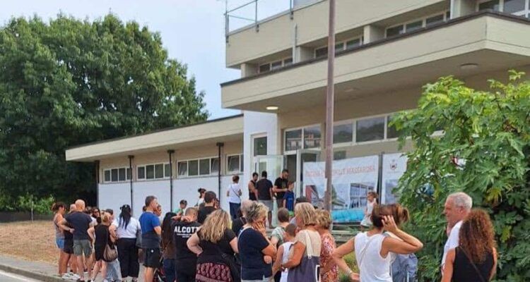 La piscina comunale Giovanni Frati di Massarosa dopo la riqualificazione.