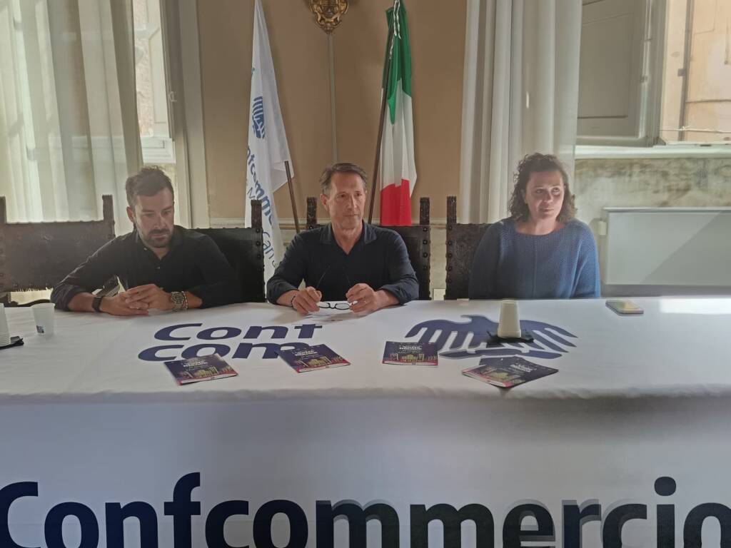 Centro storico di Lucca in vista della Notte Bianca: ordinanze su contenitori, alcol e deroga acustica