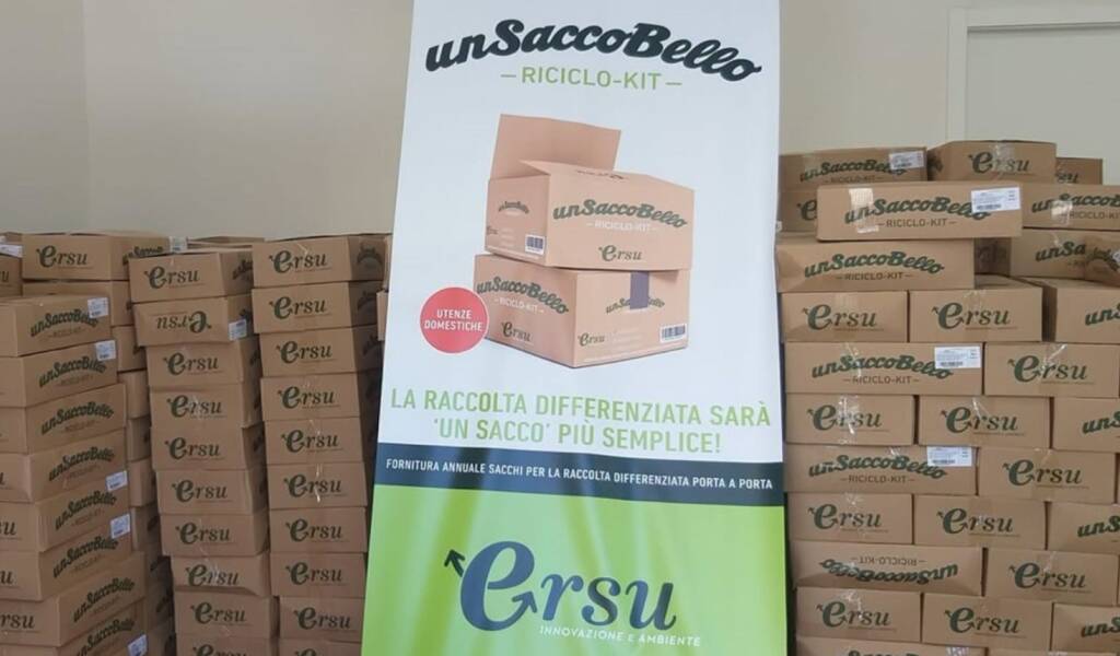 Sacchi per la raccolta porta a porta Ersu a Seravezza