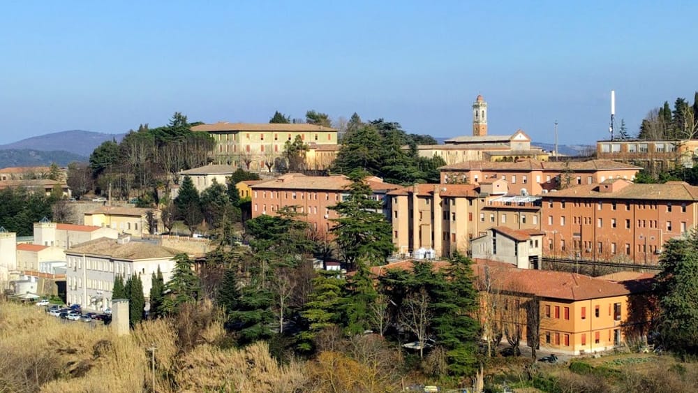 Ospedale Santa Maria Maddalena di Volterra, ingresso