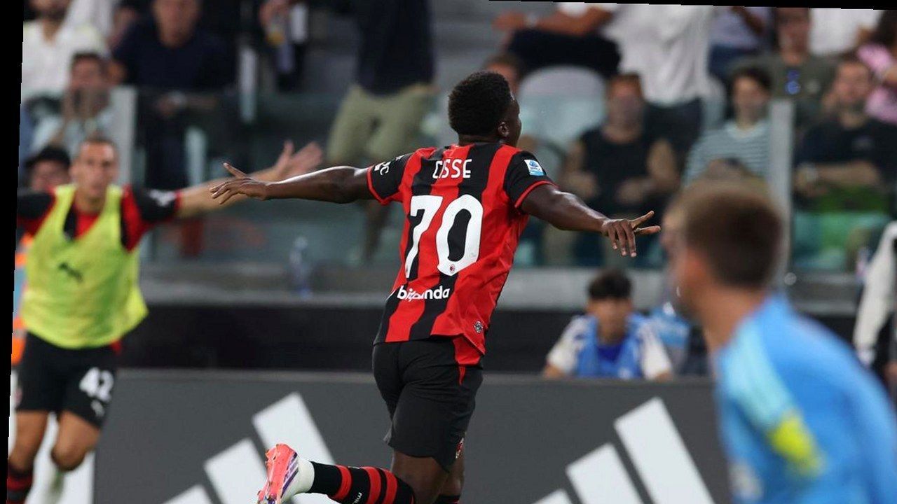 Alphadjo Cisse esulta dopo il gol del Milan contro la Juventus