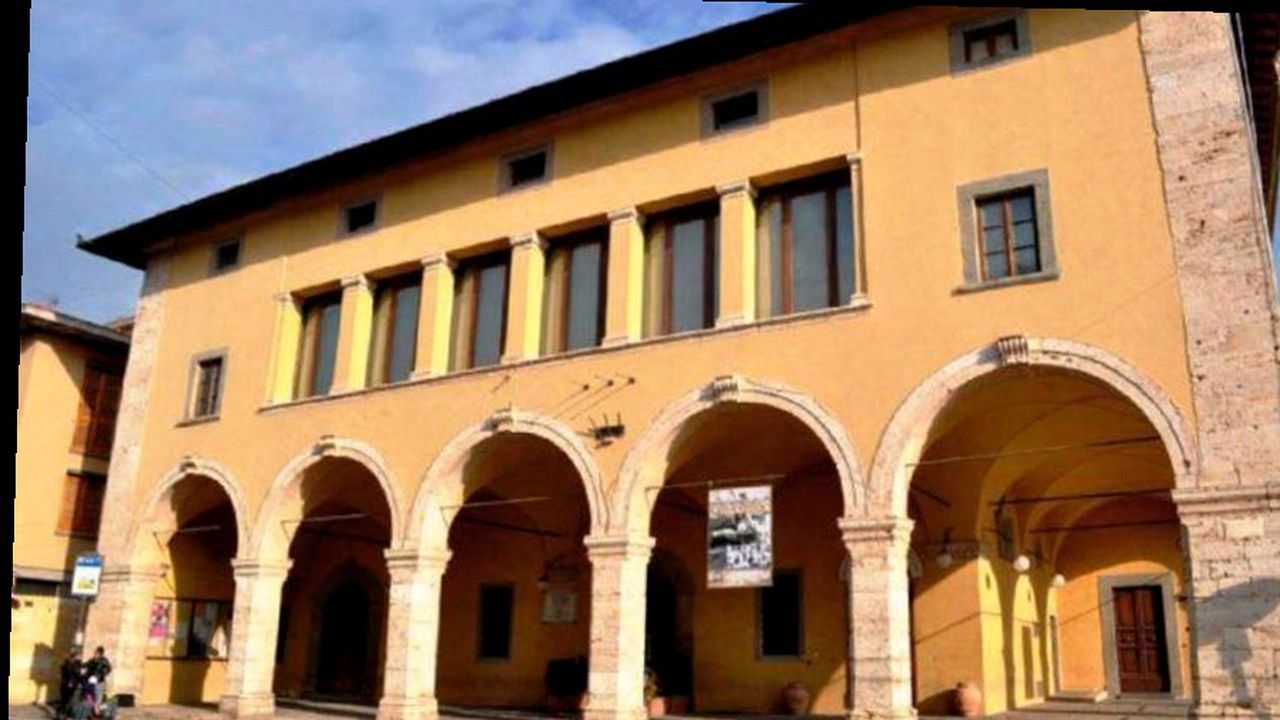 Biblioteca comunale Giuseppe Giusti di Monsummano Terme (nuova angolazione e inquadratura)