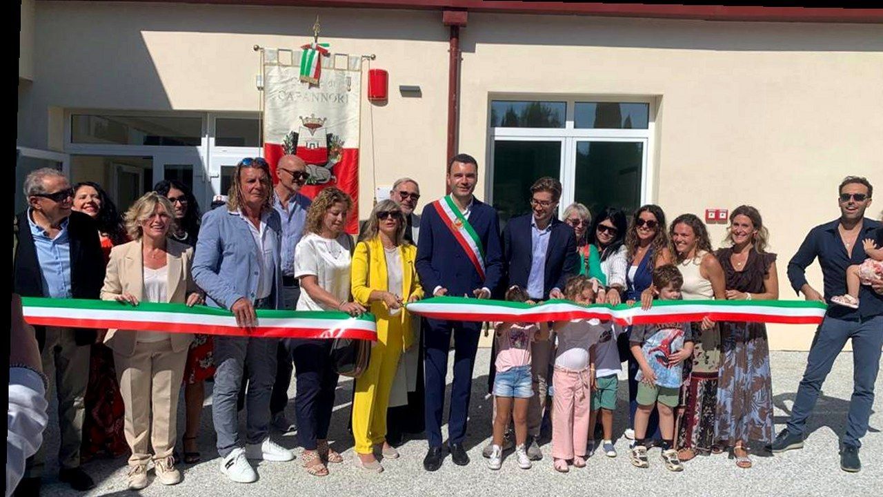 Capannori, inaugurazione della nuova scuola dell’infanzia di San Leonardo in Treponzio — stessa scena, angolazione diversa