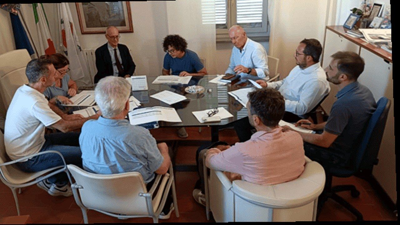 Massarosa Gaia confronto asfalti fognature