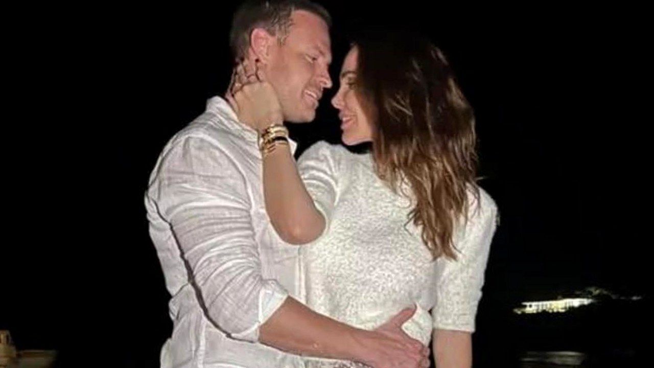 Ilary Blasi e Bastian Müller — nuova inquadratura, stessi volti