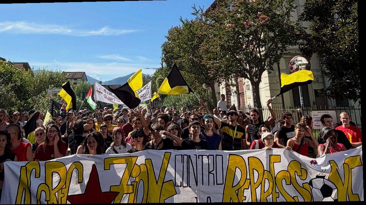 Corteo a Lucca per la Popolare Trebesto — stessi soggetti, nuova angolazione e inquadratura