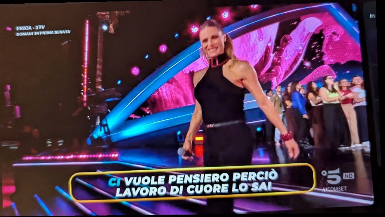 Michelle Hunziker Super Karaoke Più bella cosa emozione
