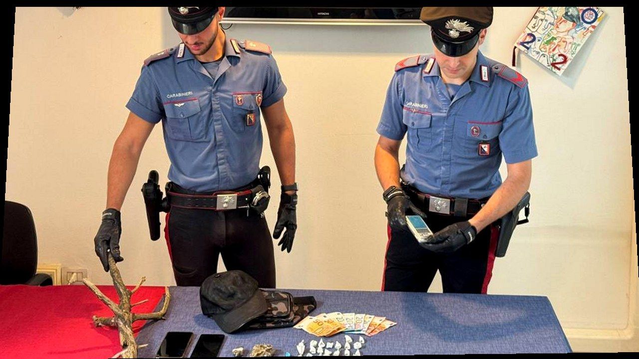 Viareggio: intervento dei carabinieri dopo minaccia con bastone, uomo arrestato per droga