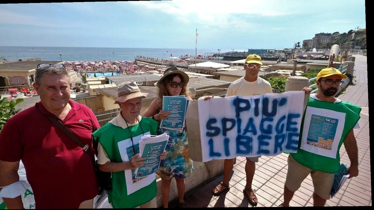 Pietrasanta Seven spiaggia pubblica Mare Libero