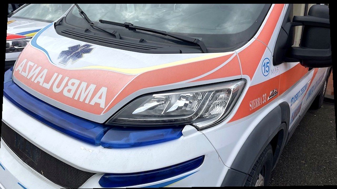 San Giuliano Terme, mezzi di soccorso — stessa scena, nuova angolazione geometrica (nessun volto alterato)