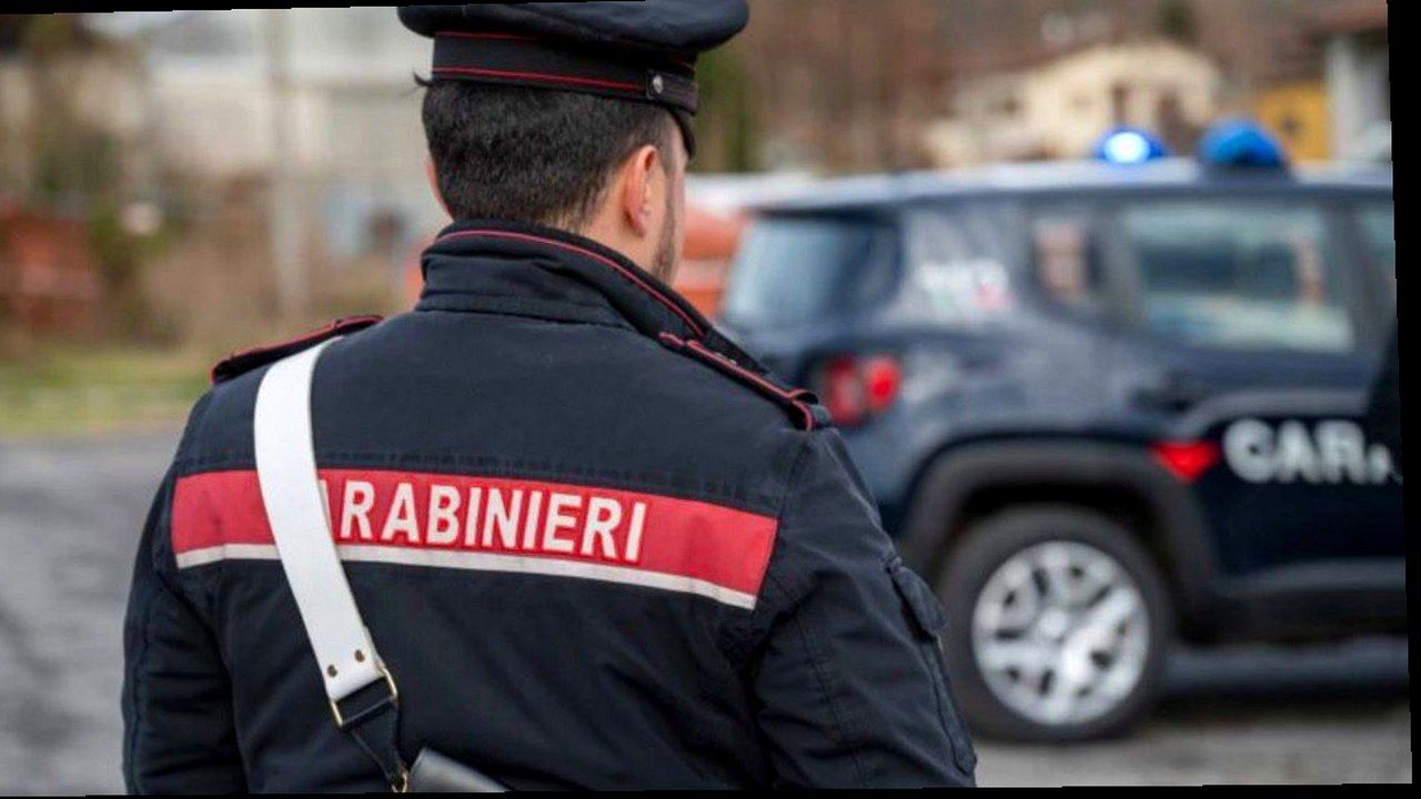 Camaiore, intervento dei carabinieri dopo il furto allo stabilimento Amore al Lido