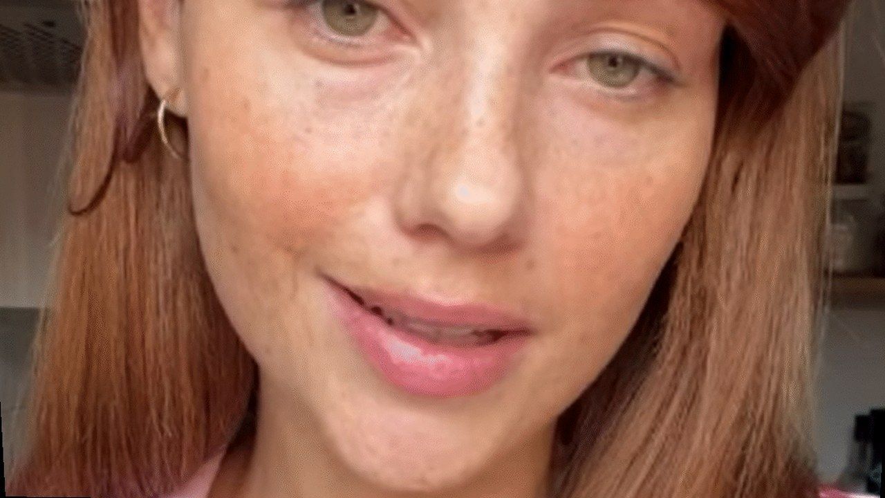 Rosalinda Cannavò, racconto Instagram lite supermercato Milano: cover Bigodino, warp geometrico (volti invariati)